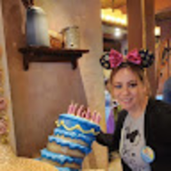 Meet your Posher, Marisol - Picture 1 of 1